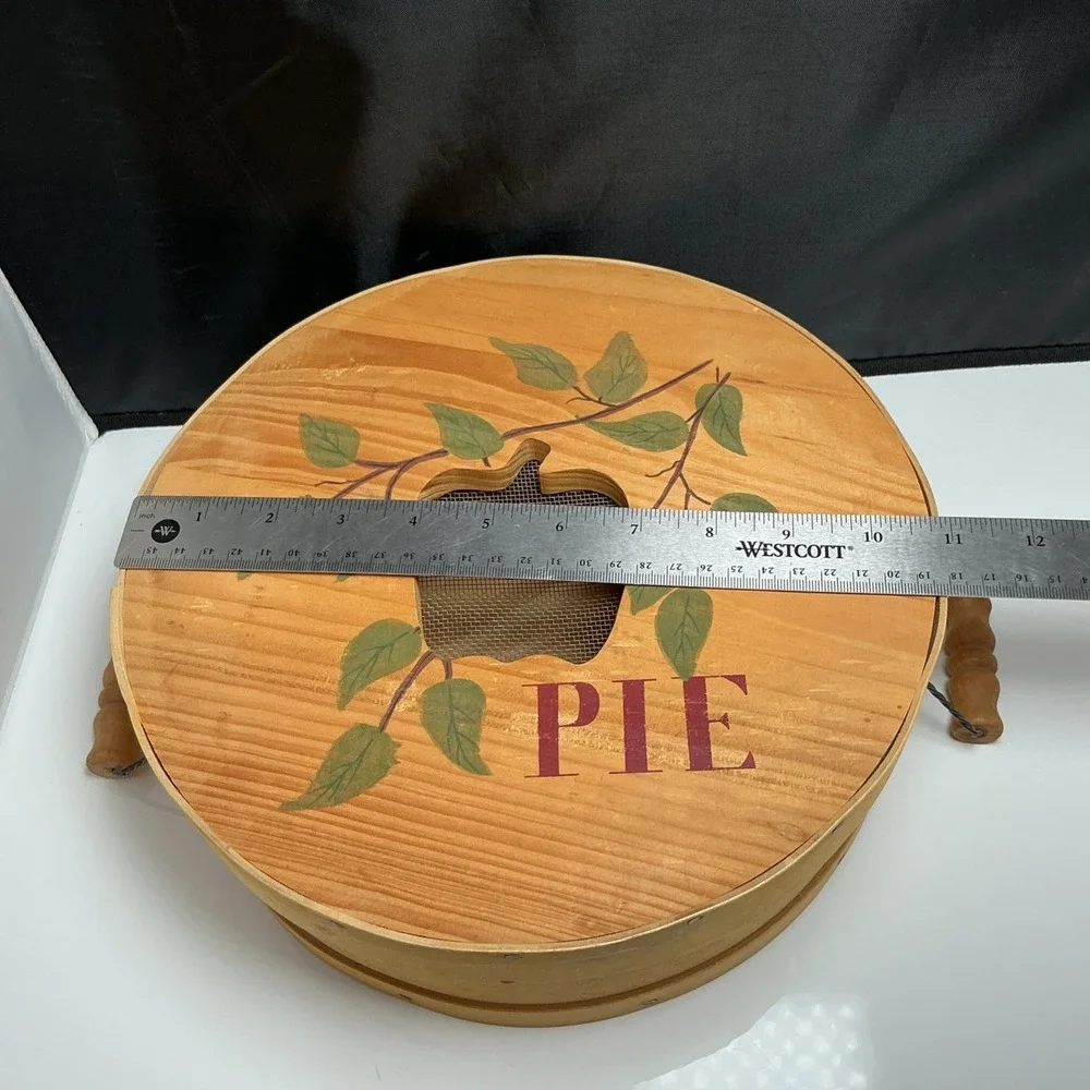 Vtg. Apple Pie Basket Wood Handles & Peek Screen Window Cover Decor Purpose Only